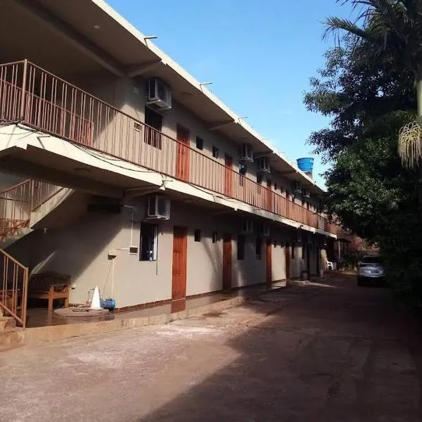 Marina Hotel، فندق في سيوداد ديل إستي