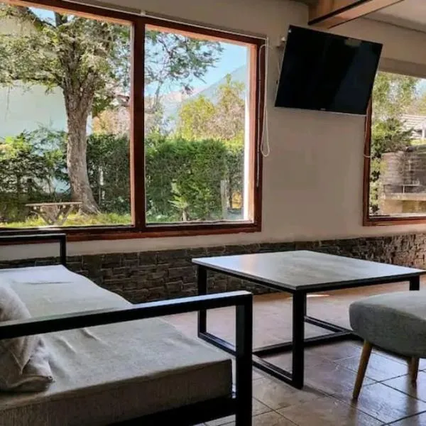 Casa AICU, hotel em Villa La Angostura