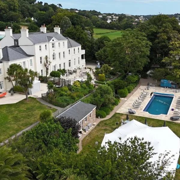 Saint Aubin में, होटल La Haule Manor