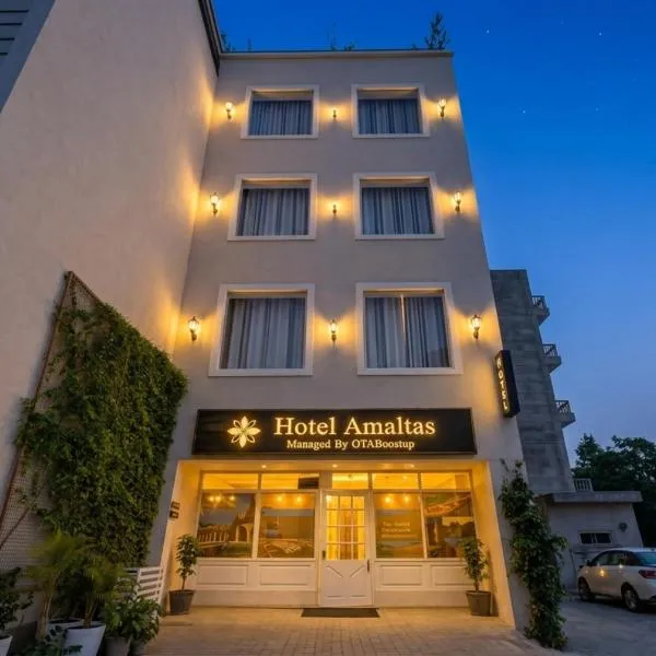 Hotel Amaltas Nayagaon Near PGI & PEC College، فندق في شانديغار
