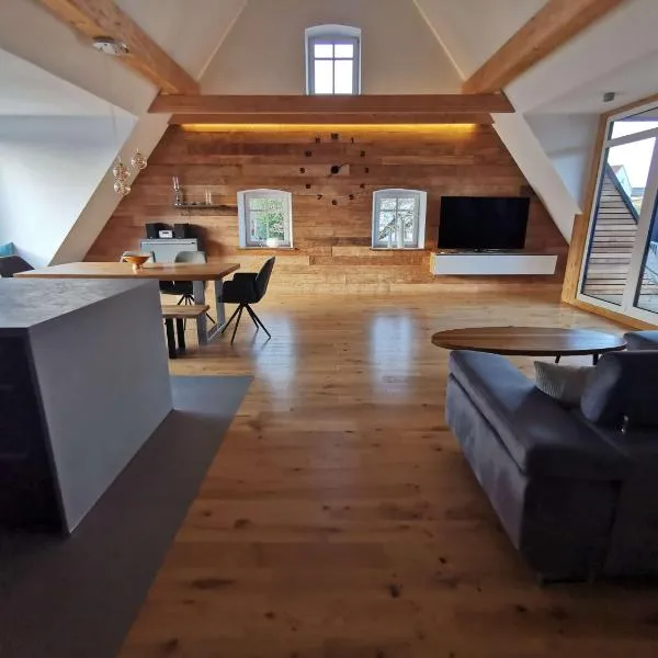 Falken-Loft, hotel en Giebelstadt