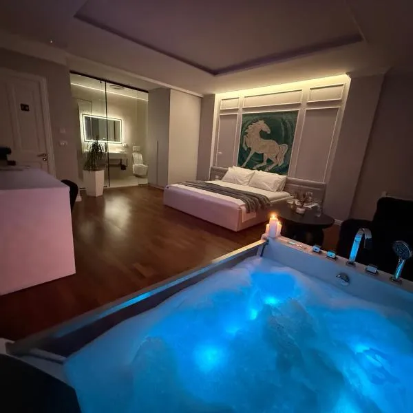 Lunarist Luxury Private Jacuzzi Suites Tirana, hotel Tiranában