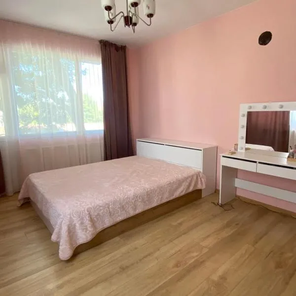 Emis apartment, hotell i Targovishte