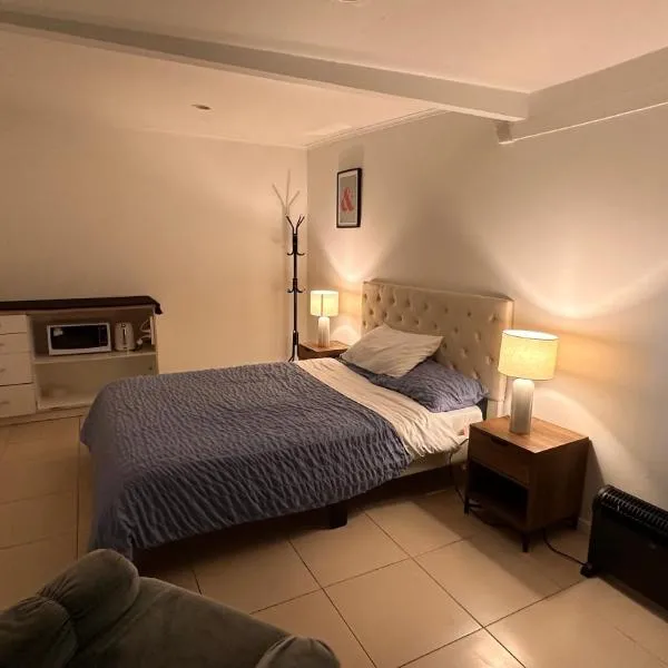 Affordable Private Sleep-Out Rooms, hotel in Christchurch