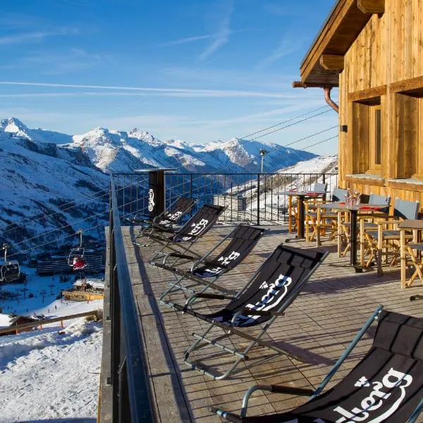 Hillary Hotel, hotel u gradu 'Les Menuires'