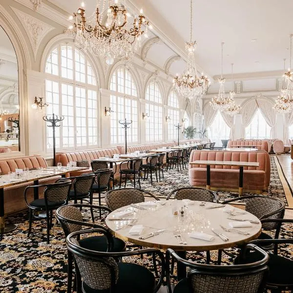 Hôtel Les Lumières - Relais & Châteaux, готель у Версалі