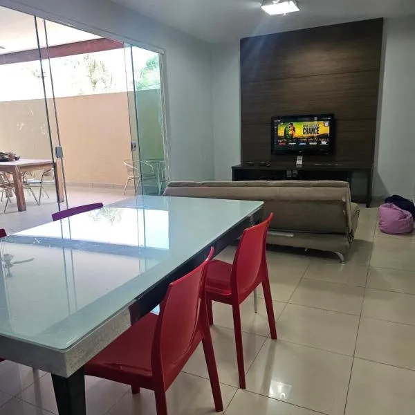 Casa Aconchegante, ideal para famílias e grupos!, хотел в Гояния