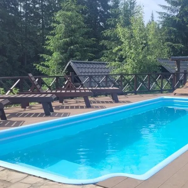 Готель RIVER HILL, hotell sihtkohas Mõkulõtšin