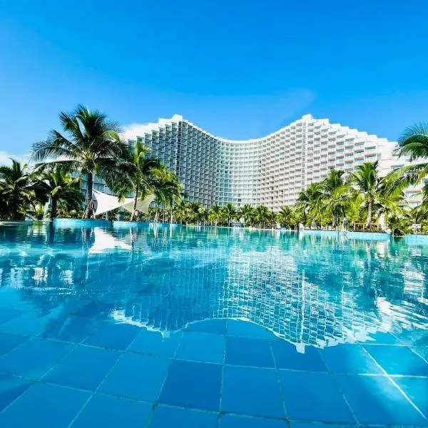 Eden House in The Empyrean Cam Ranh Beach resort – hotel w mieście Miếu Ông