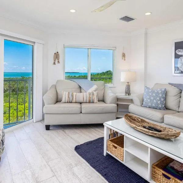 Sunrise Oasis - Top Floor Ocean Pointe 2411, hotel em Key Largo