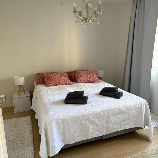 Paimenkatu 1, hotel en Savonlinna