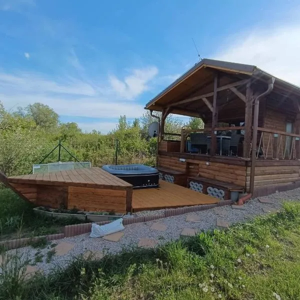 Domček pri vode Pohoda, khách sạn ở Teplý Vrch