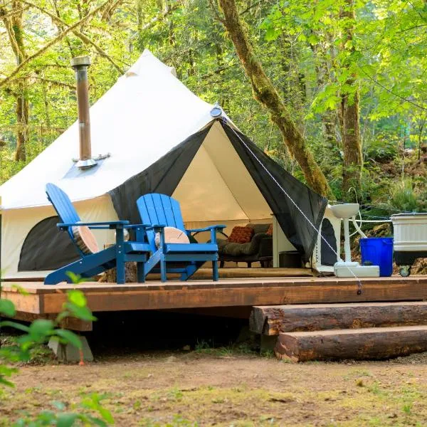 Creekside Retreat at Triangle Lake, ξενοδοχείο σε Blachly