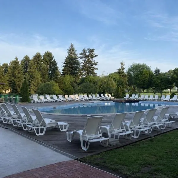 Комплекс Хиподрума, hotel em Dobrich