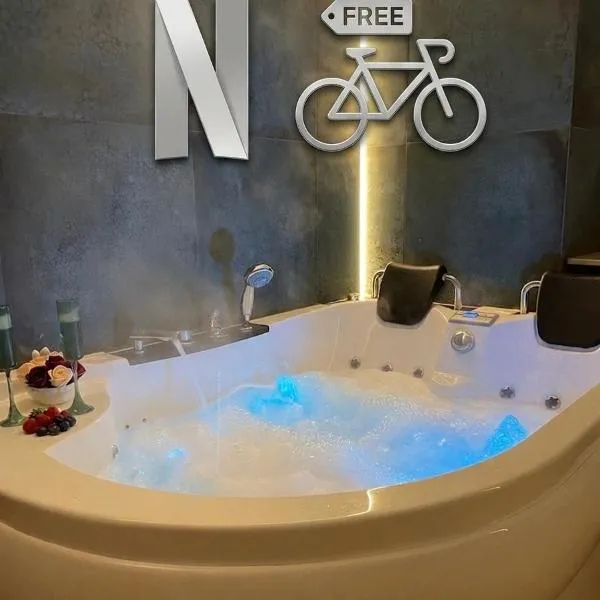 Jacuzzi & Bike Apartment, Krakow, hotelli Krakovassa