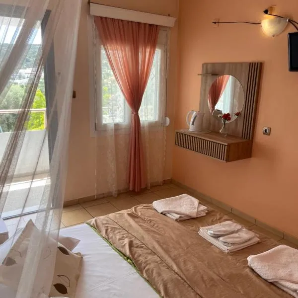 Isidora Hotel, hotel v mestu Agia Marina Aegina