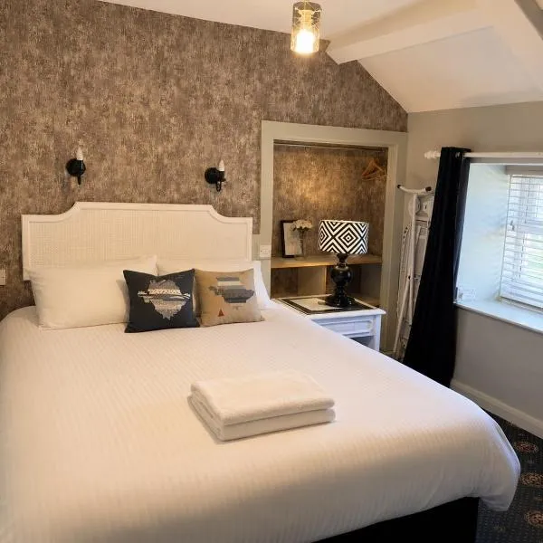 Holland Hotel，位于Llanfachraeth的酒店
