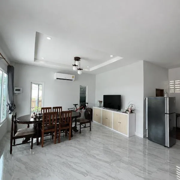 R-Rich Homestay อาริชโฮมสเตย์, khách sạn ở Betong