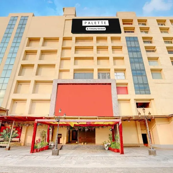 Ghaziabad में, होटल Palette A Lux Corporate Townhouse Near 3 Minutes Kaushambi Metro Station