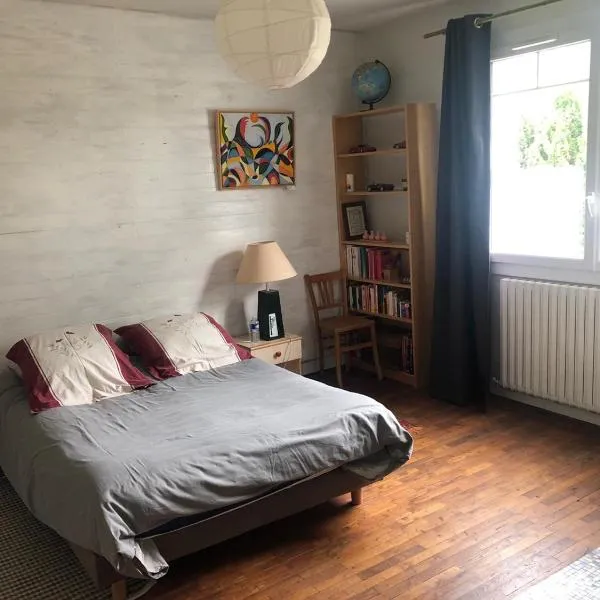 Les Lauriers Roses B&B – hotel w mieście Bergerac