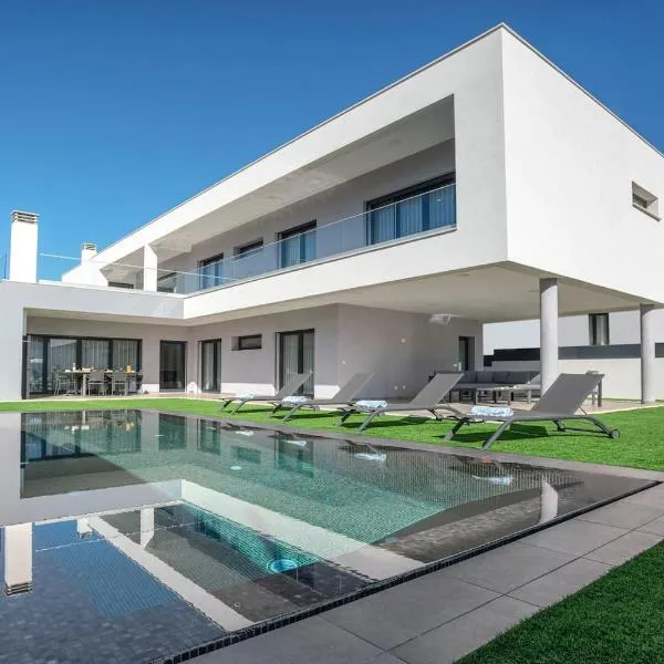 Alvor में, होटल V5 Villa Emma - Luxury 5 bedroom, Pool and Jacuzzi