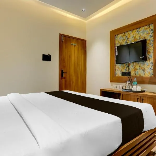 Hotel O The Infinity, hotel di Rajkot