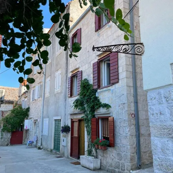 Apartments Serenity Now!, hotel a Vis