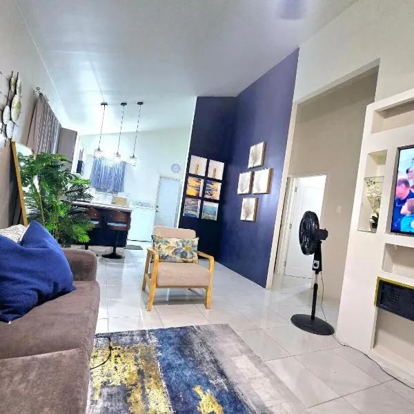 House of Bliss, hotel i Portmore