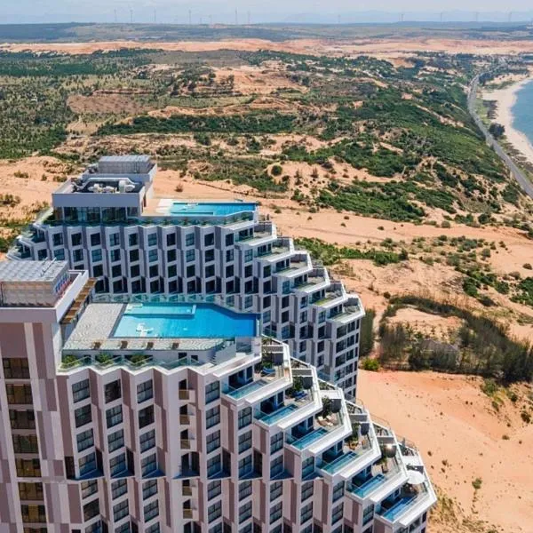 Apec Mandala Cham Bay Mui Ne Condotel Sea View, hotel di Mui Ne