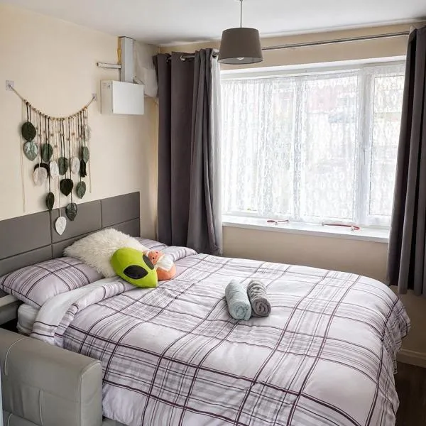 Private Studio with Free Parking in Cork, hotel sa Cork