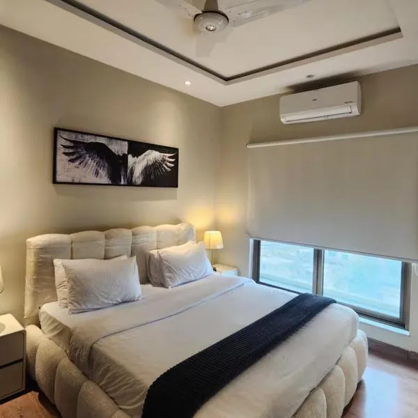 Asma Living Moon Apartment, hotel u gradu Lahore