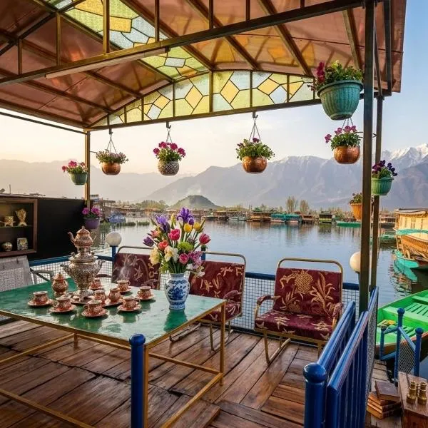 Pasadona Super Deluxe Houseboat, hotel v destinaci Šrínagar
