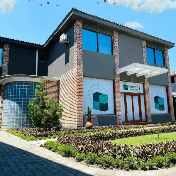 Hotel Monte Verde، فندق في بيرا