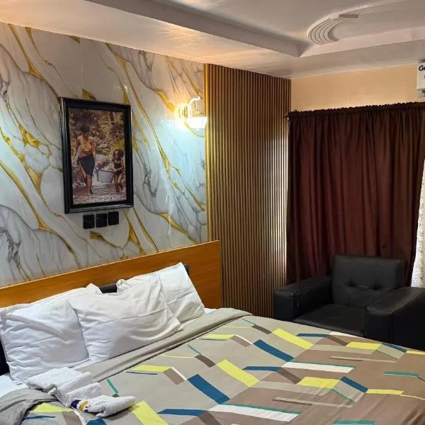 Dopad Hills Hotel and Suites, хотел в Ojo