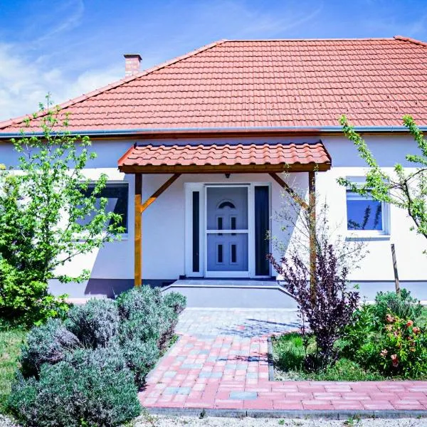 Sárdi Búzavirág Porta, hotel sa Belsősárd