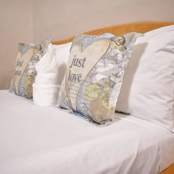 Airport Hotel Maun, готель у місті Маун