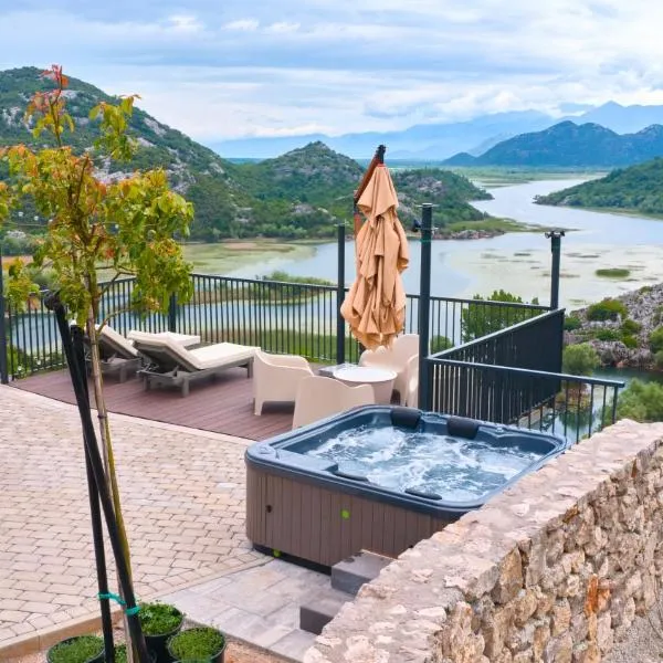 Skyline Skadar Lake, hotel din Karuč