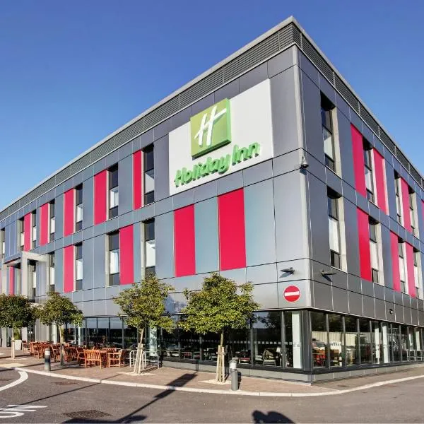 Holiday Inn London Luton Airport by IHG – hotel w Luton