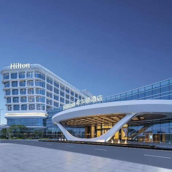 Hilton Guangzhou Baiyun Airport Terminal 3, hotel in Guangzhou