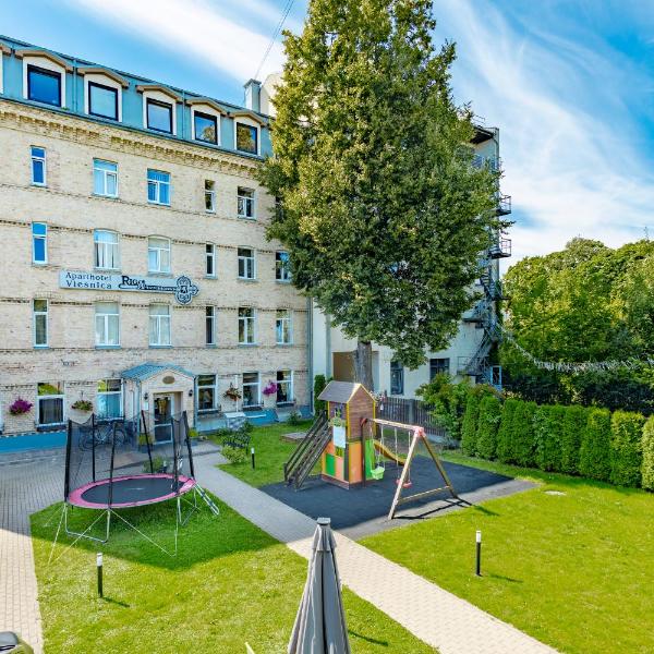 RigaApartment SoNaDA Self Check-in Aparthotel, Center, Private Parking, Riga