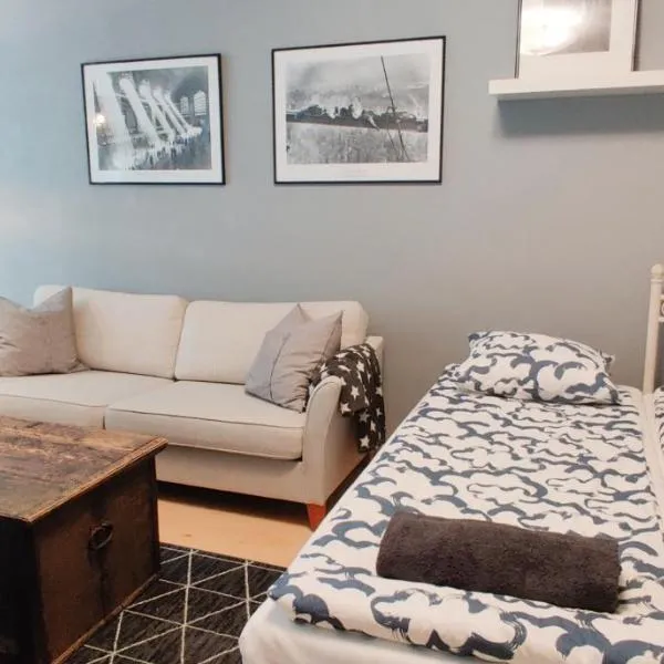 Quiet 2-Room Apt - Free Parking, WiFi, & Balcony, hotell i Åbo (Turku)