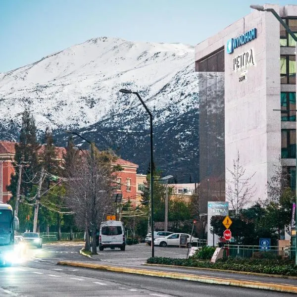 Wyndham Santiago Pettra, viešbutis Santjage