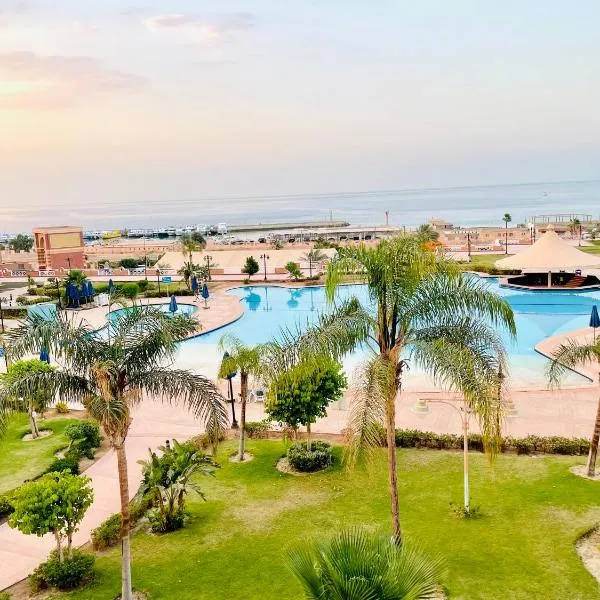 Porto El Sokhna Water Front For Familis, hotel em Ain Sokhna