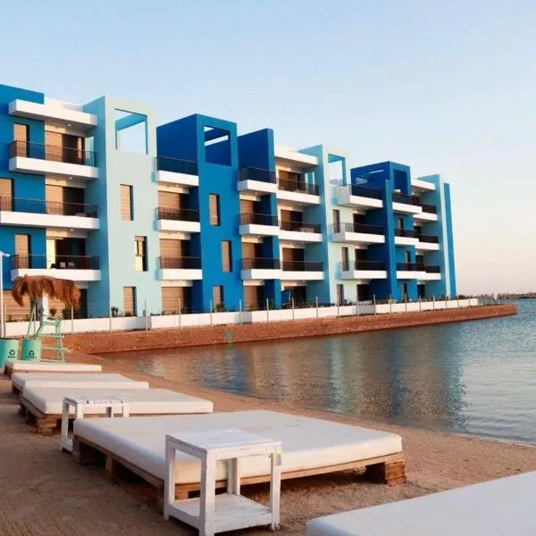 Ayla Oasis Luxury Chalets - Azure & Golf، فندق في العقبة