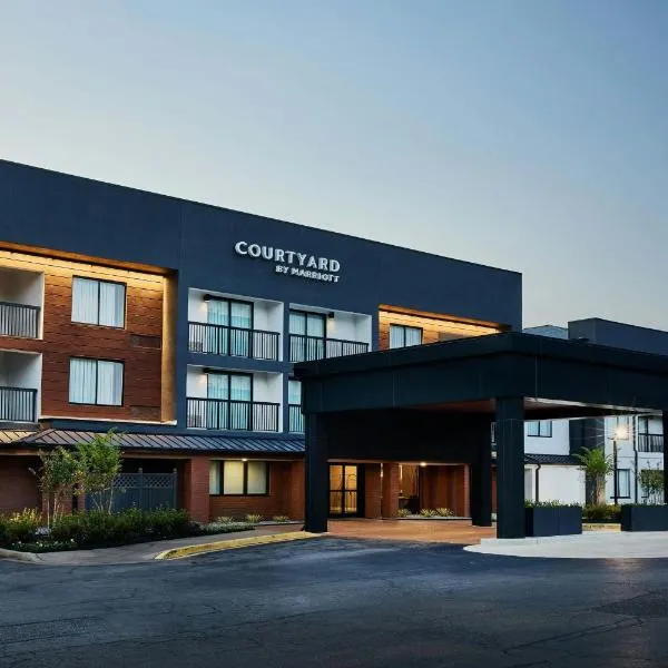 Courtyard Memphis Germantown, hotel i Memphis