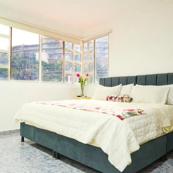 Hotel plata inn、ビリャビセンシオのホテル