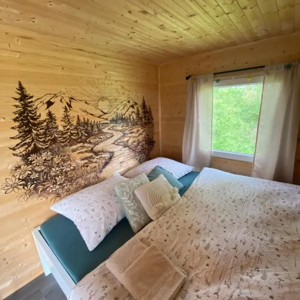 Útulná maringotka uprostřed přírody - 10 min od hradu Švihov, hotell i Borovy