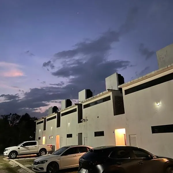 Las Orquídeas, hotel u gradu Tepostlan