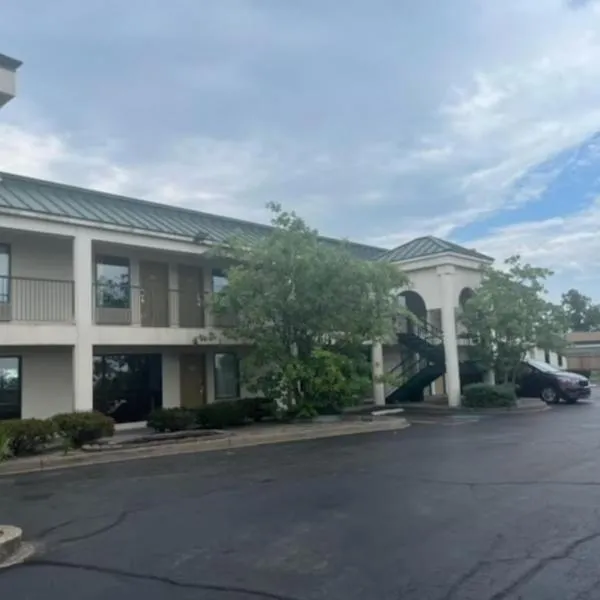 Studio 6 Suites Louisville KY Airport/Expo Center, hotel em Louisville