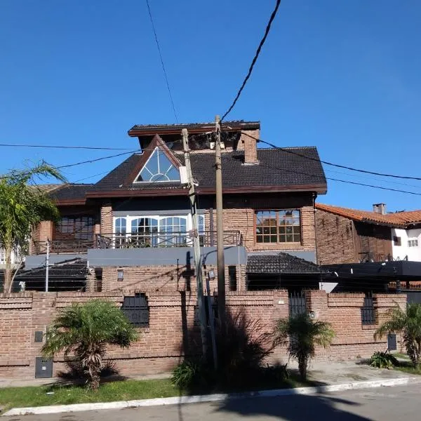 VICTORIA 3 BED AND BREAKFAST A 3KM DEL AEROPUERTO EZEIZa, hotel din Ezeiza